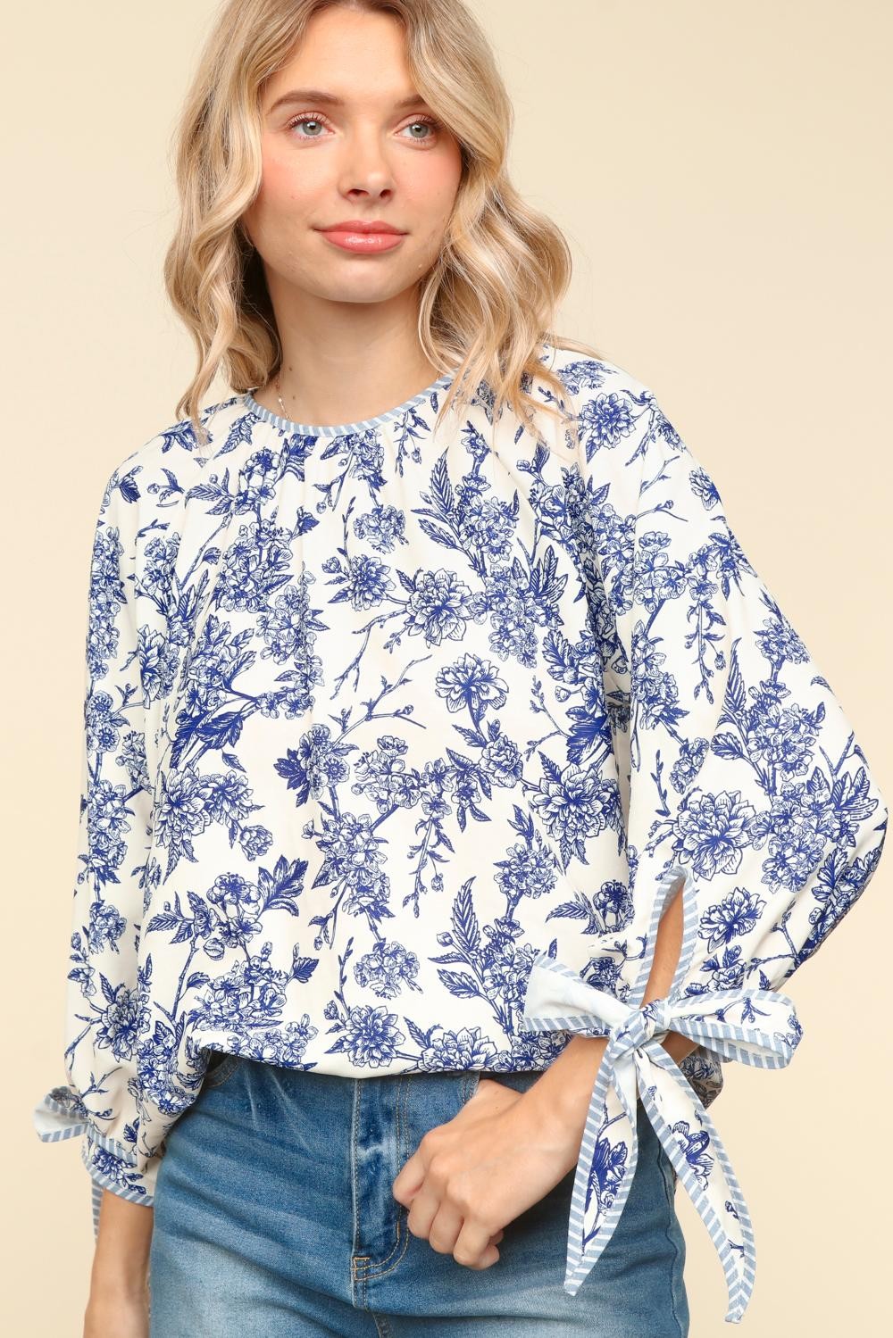 HAPPY TO BE HERE WOVEN TOP