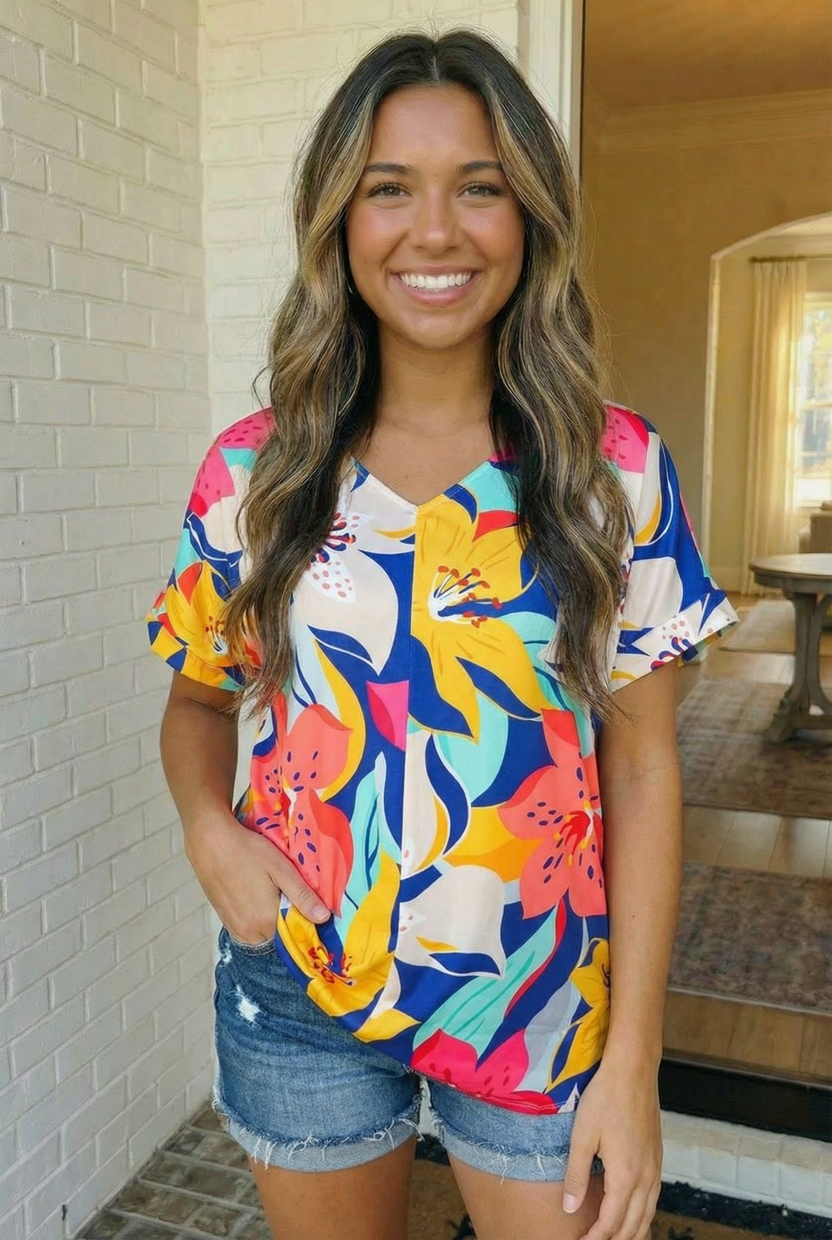 Tropical Floral V-Neck Short Sleeve Top